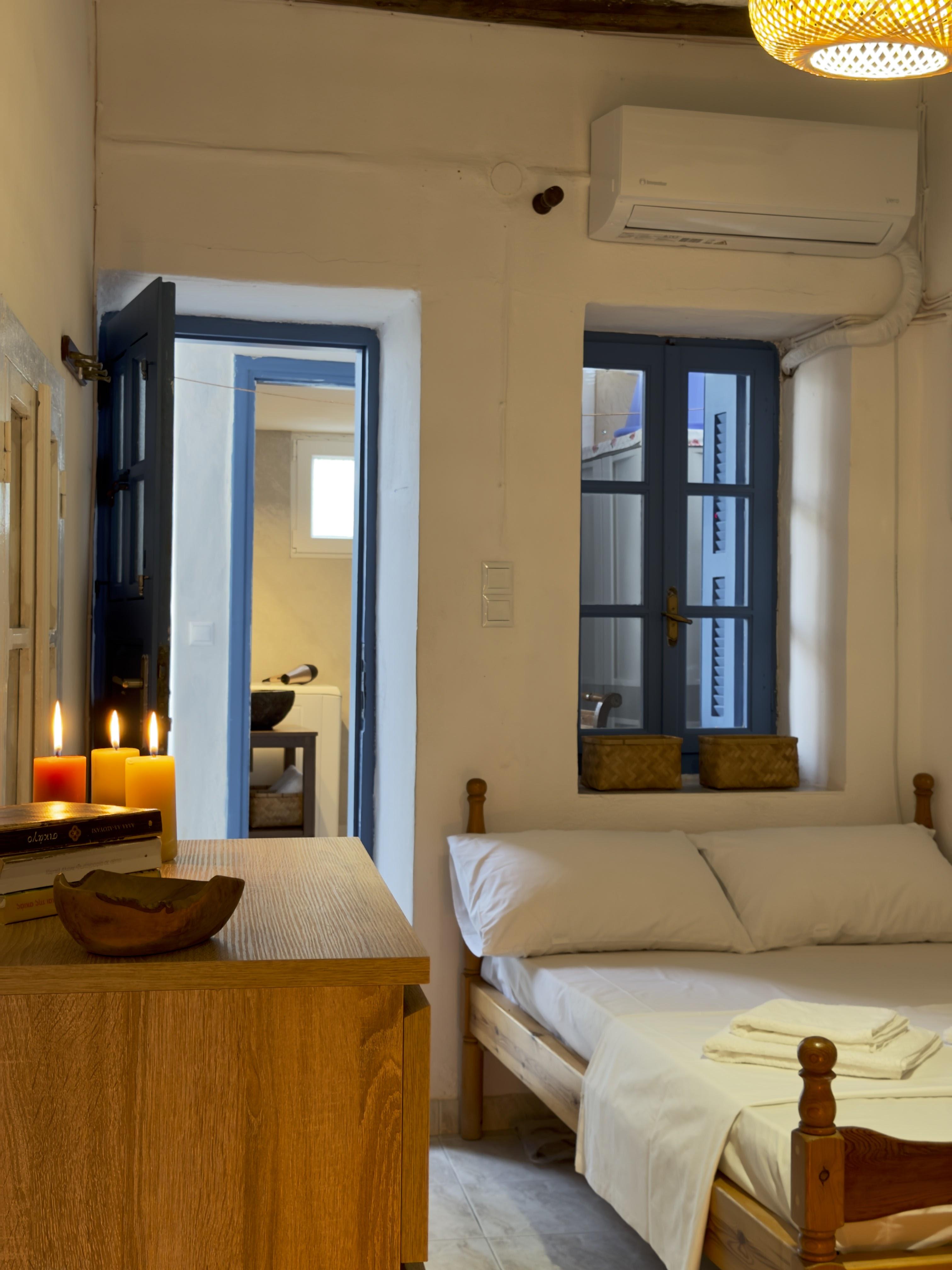 Bedroom 2 — Yiayia's Place Folegandros