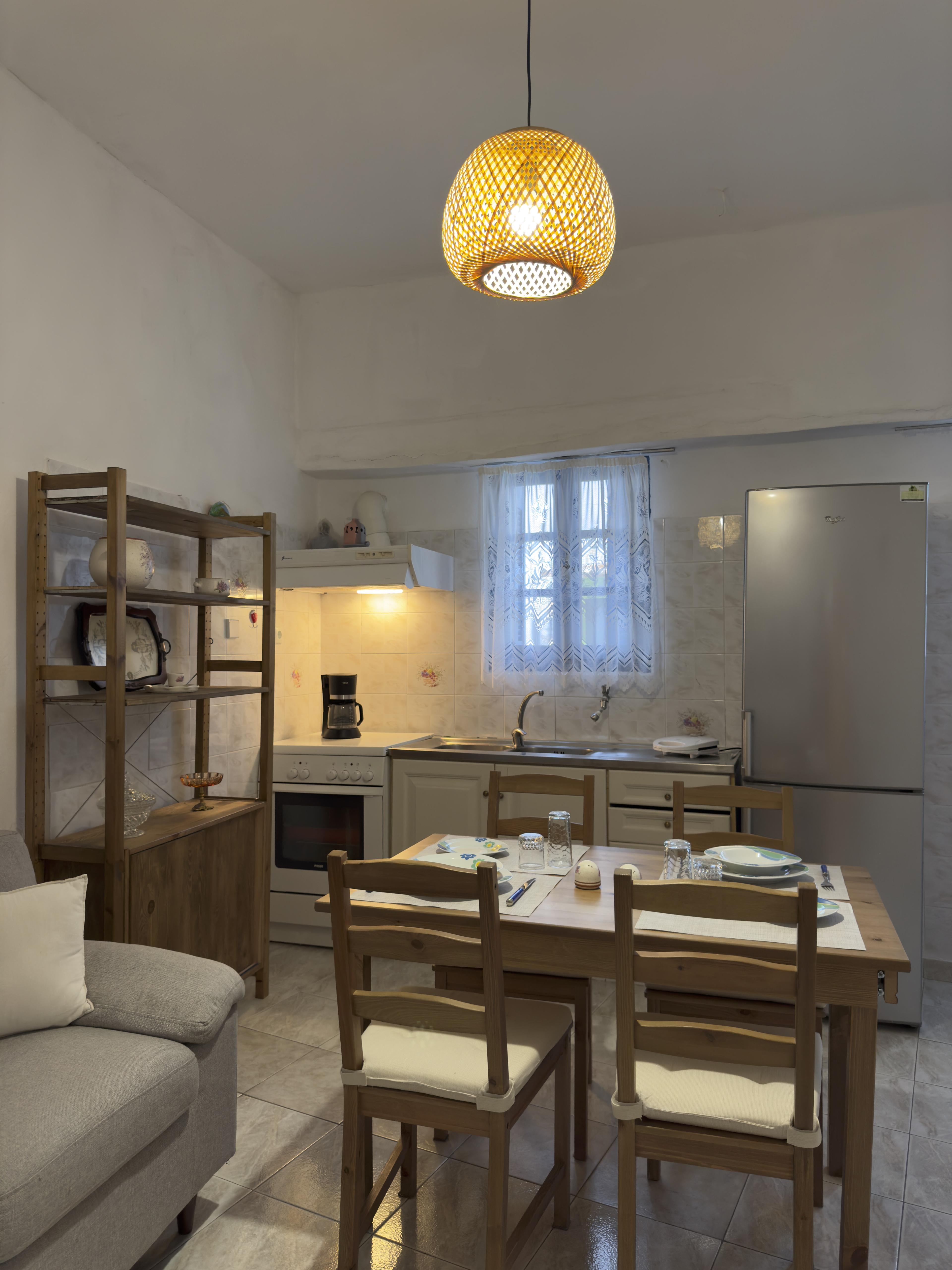Dining room 4 — Yiayia's Place Folegandros