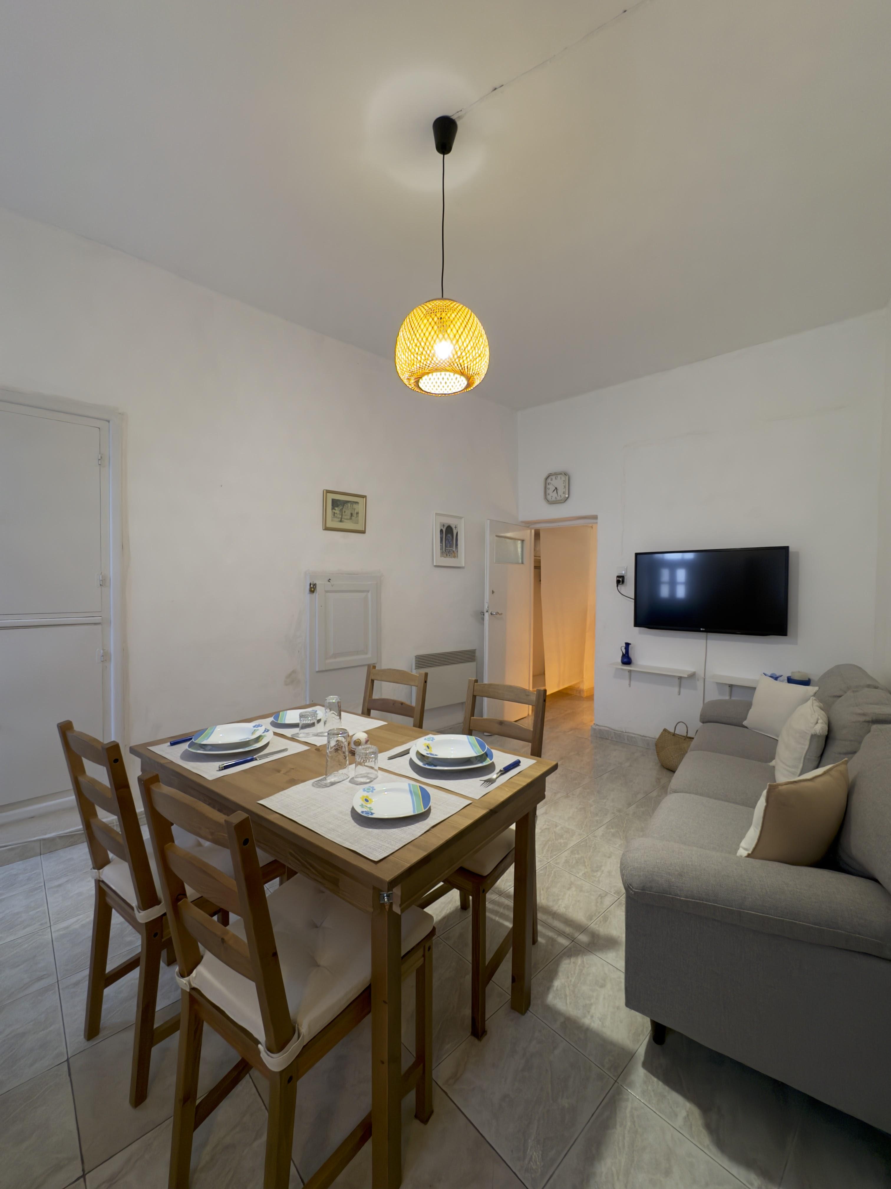 Dining room 5 — Yiayia's Place Folegandros