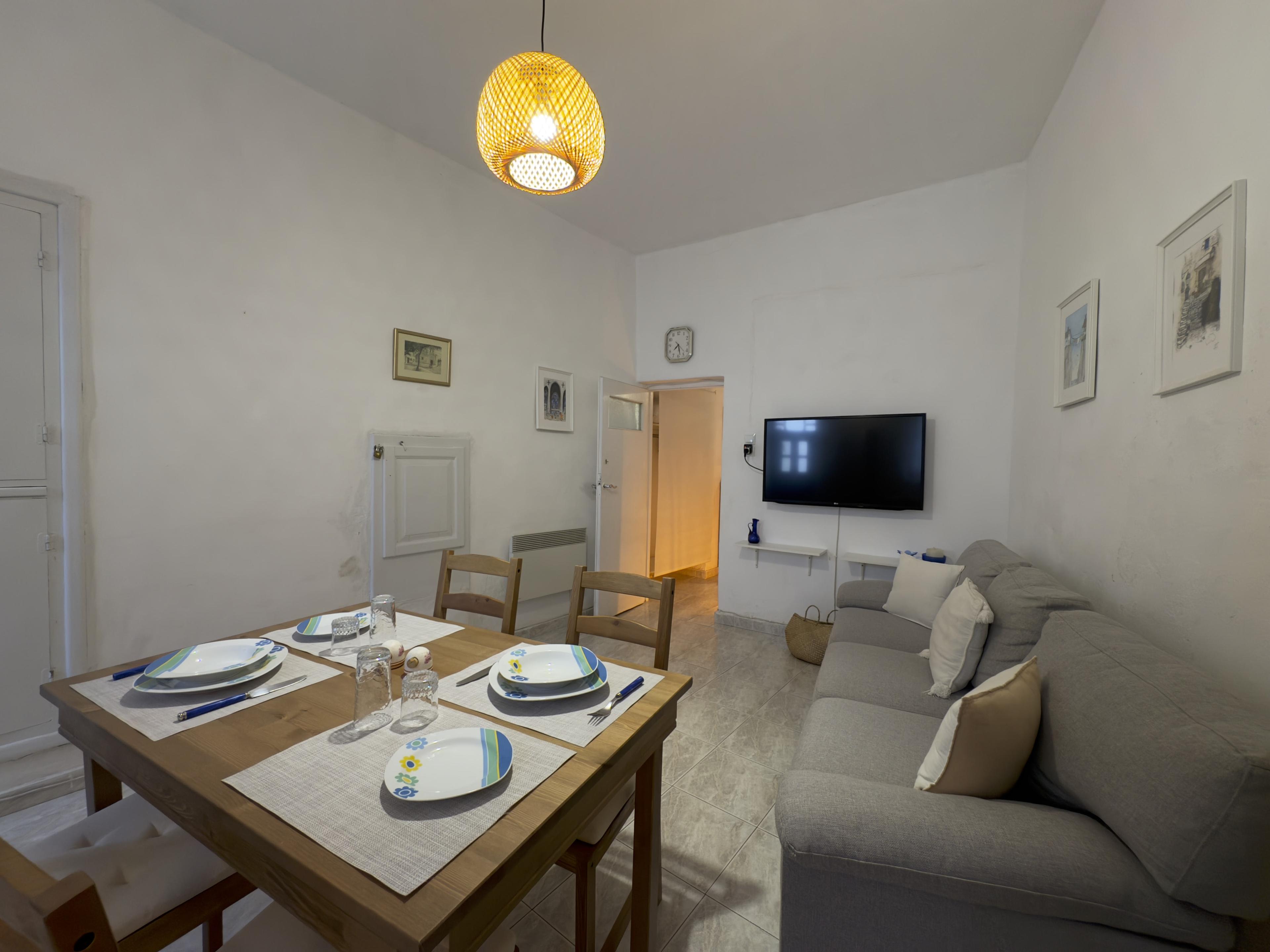 Dining room 6 — Yiayia's Place Folegandros